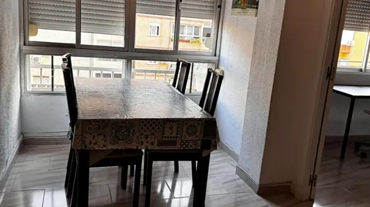 Rooms in Málaga - photo 10