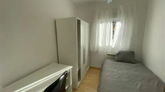 Rooms in Madrid Usera - photo 1