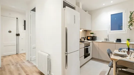 Rooms in Barcelona Eixample - photo 8