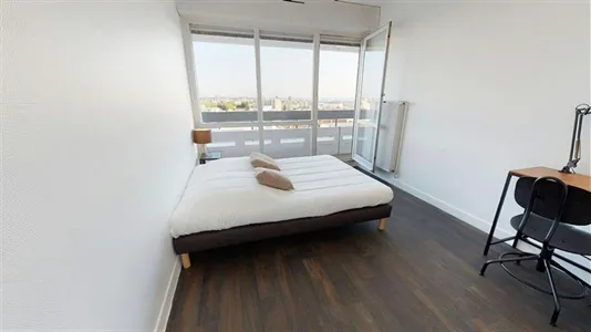 Rooms in Lyon - photo 2