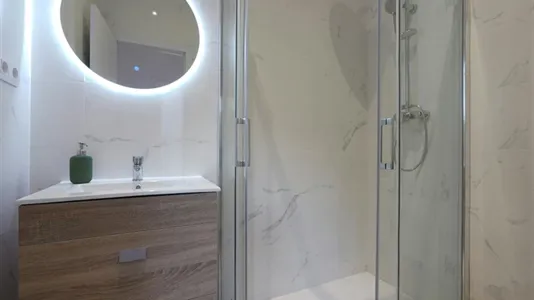 Rooms in Barcelona Eixample - photo 5