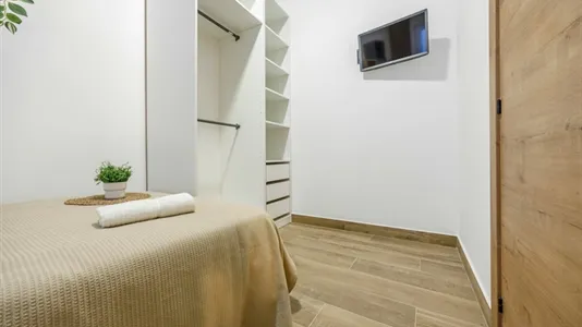 Rooms in Valencia Ciutat Vella - photo 5