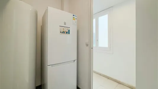 Rooms in Barcelona Eixample - photo 4