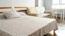 Room for rent, Valencia Extramurs, Valencia (region), &lt;span class=&quot;blurred street&quot; onclick=&quot;ProcessAdRequest(7744924)&quot;&gt;&lt;span class=&quot;hint&quot;&gt;See streetname&lt;/span&gt;[xxxxxxxxxxxxx]&lt;/span&gt;
