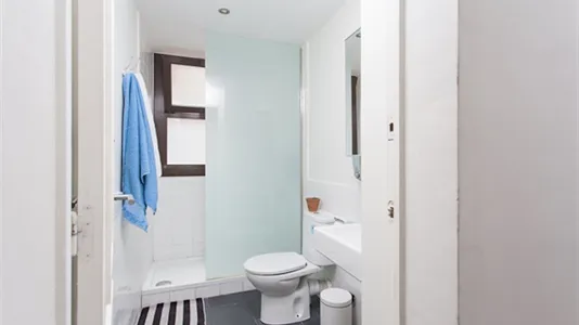 Rooms in Barcelona Ciutat Vella - photo 9