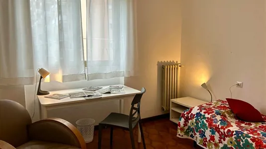 Rooms in Milano Zona 8 - Fiera, Gallaratese, Quarto Oggiaro - photo 2