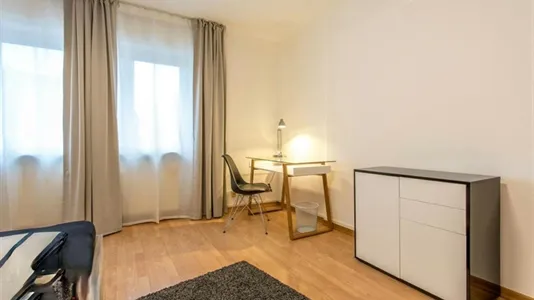 Rooms in Frankfurt Mitte-West - photo 5