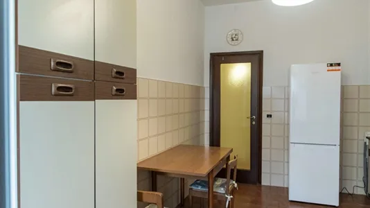 Rooms in Roma Municipio II – Parioli/Nomentano - photo 8