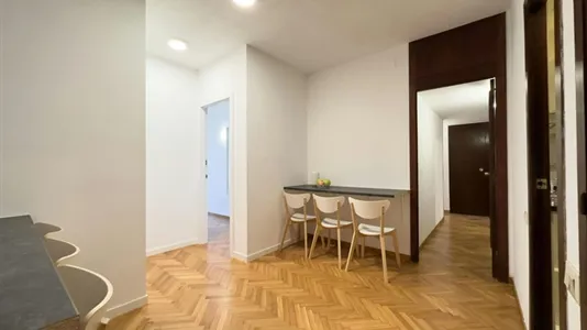 Rooms in Barcelona Eixample - photo 10
