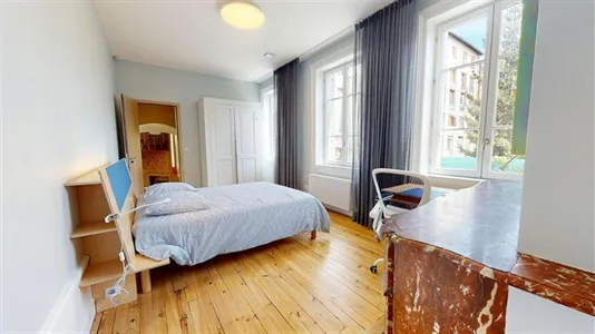 Rooms in Saint-Étienne - photo 4