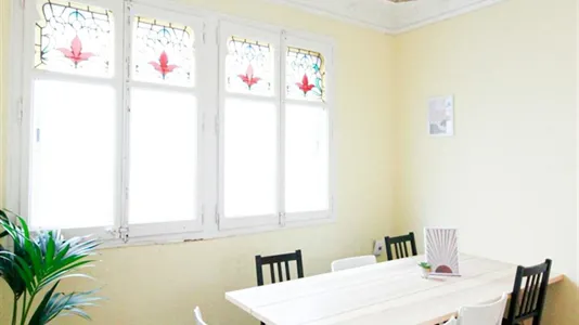Rooms in Barcelona Eixample - photo 10