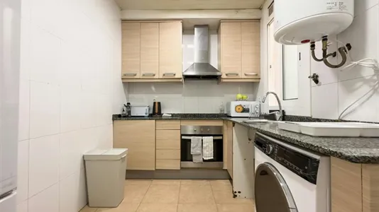 Rooms in Barcelona Ciutat Vella - photo 6