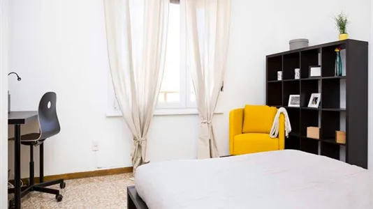 Rooms in Milano Zona 8 - Fiera, Gallaratese, Quarto Oggiaro - photo 5