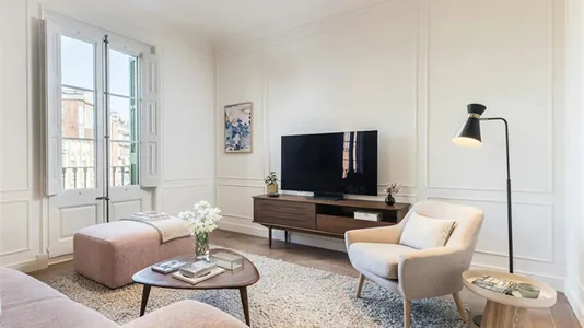 Apartments in Barcelona Eixample - photo 3