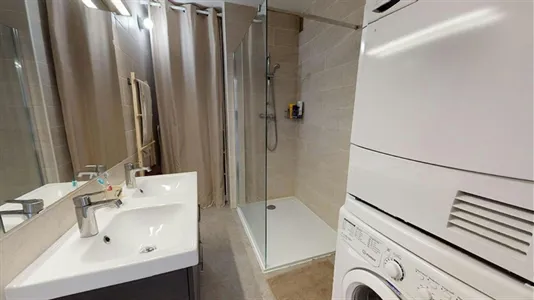 Rooms in Lyon - photo 5