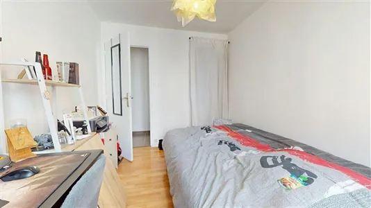 Rooms in Grenoble - photo 2