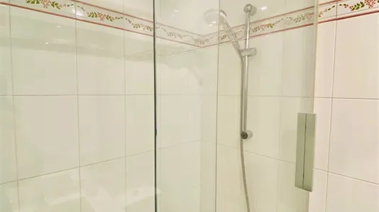 Rooms in Madrid Salamanca - photo 10