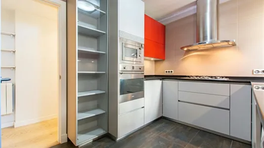 Rooms in Madrid Retiro - photo 8