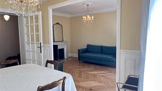 Apartments in Paris 18ème arrondissement - Montmartre - photo 4