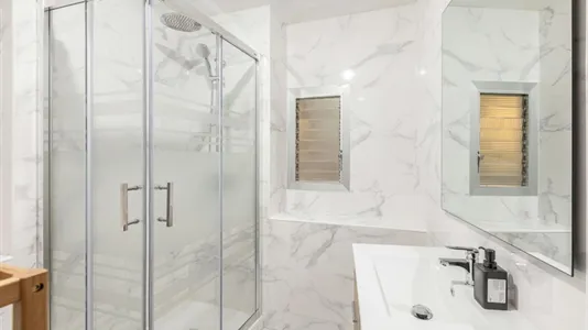 Rooms in Valencia L'Eixample - photo 9