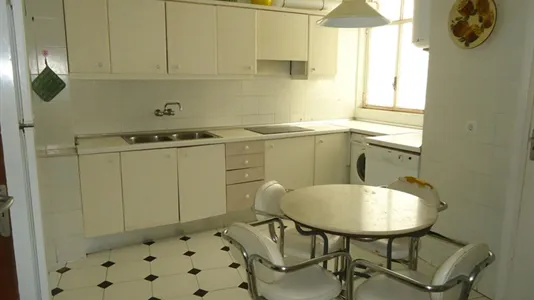 Rooms in Córdoba - photo 10