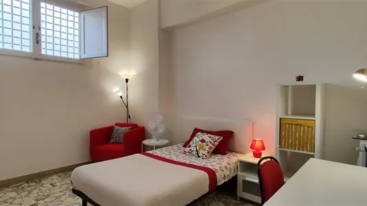 Rooms in Florence - photo 3