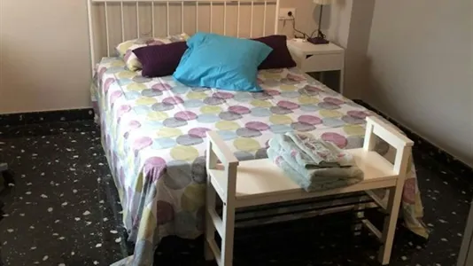 Rooms in Valencia Extramurs - photo 4