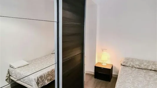 Rooms in el Camí de Vera - photo 5