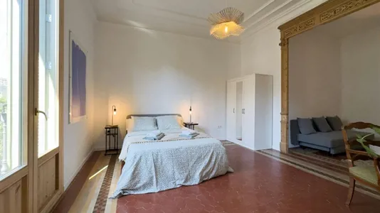 Rooms in Barcelona Eixample - photo 3