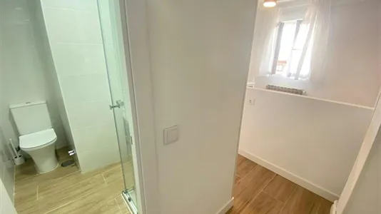 Rooms in Adaro - photo 5