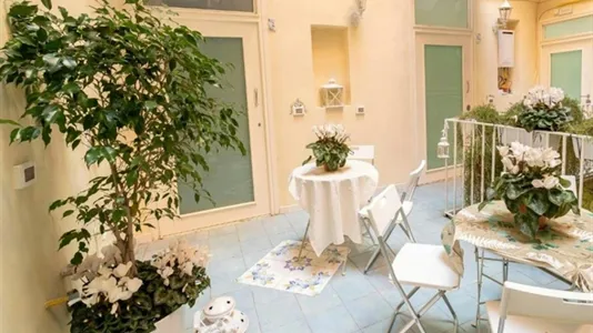 Rooms in Napoli Municipalità 2 - photo 4