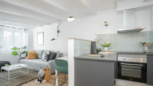 Apartments in Barcelona Ciutat Vella - photo 4