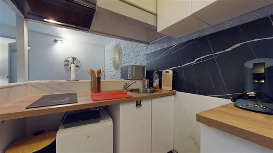 Apartments in Nîmes - photo 5