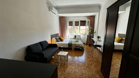 Rooms in Madrid Tetuán - photo 7