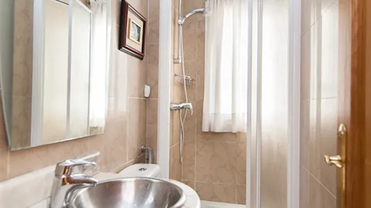 Rooms in Madrid Chamberí - photo 10