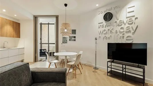 Rooms in Barcelona Eixample - photo 9