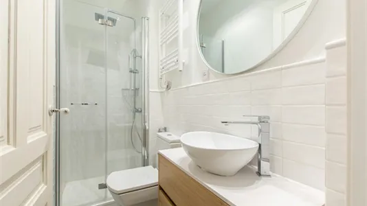 Rooms in Madrid Centro - photo 8