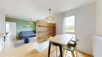 Apartment for rent in L'Haÿ-les-Roses, Île-de-France