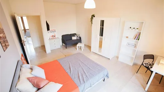 Rooms in Lecco - photo 3