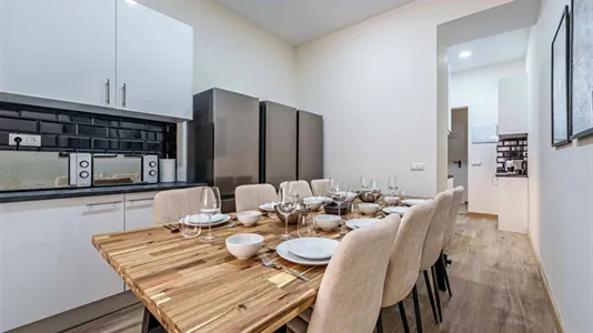 Rooms in Málaga - photo 7