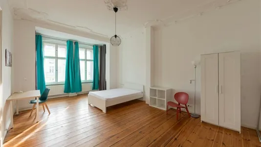 Rooms in Berlin Charlottenburg-Wilmersdorf - photo 1