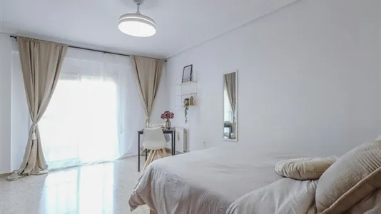 Rooms in Godelleta - photo 2