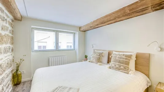 Apartments in Lyon - photo 4