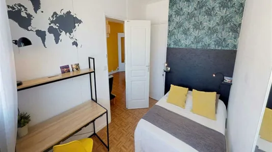 Rooms in Paris 17ème arrondissement - photo 2