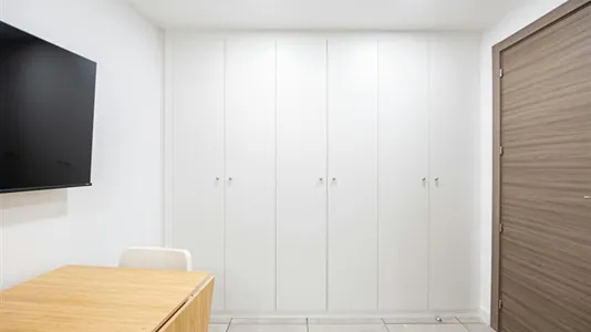 Rooms in Madrid Centro - photo 10