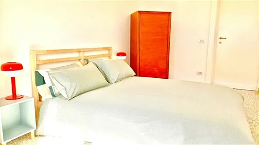 Rooms in Roma Municipio VIII – Appia Antica - photo 3