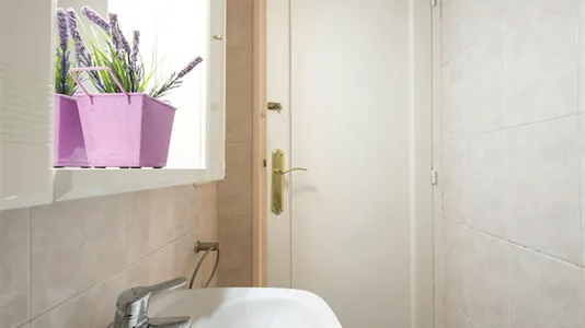 Rooms in Madrid Salamanca - photo 10