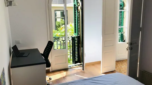 Rooms in Manresa - photo 3