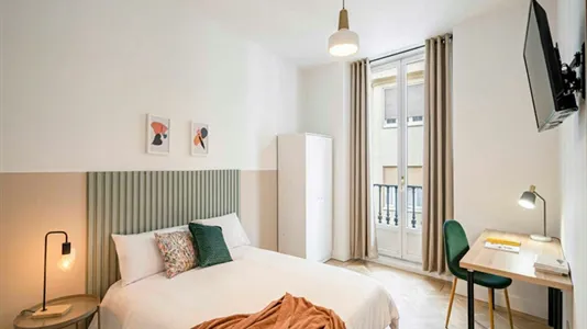 Rooms in Madrid Centro - photo 9