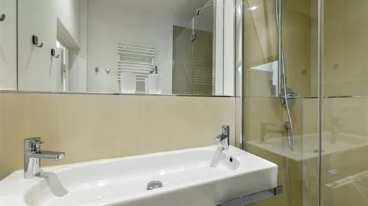 Rooms in Stuttgart-Mitte - photo 9